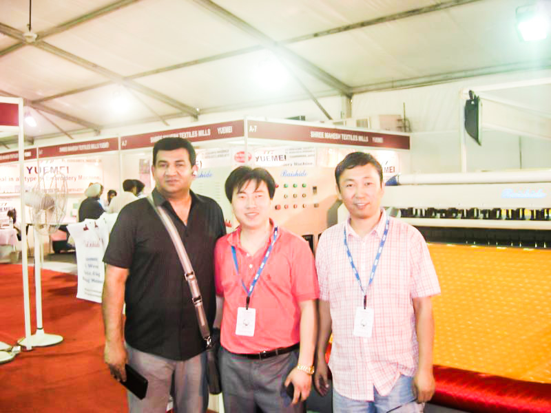 巴基斯坦客户来我公司购买多功能打折机（JT-216）